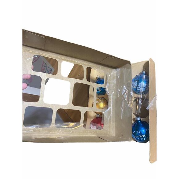 𝅺VINTAGE Noelle glass Christmas ornaments set of 8 - Picture 3 of 9